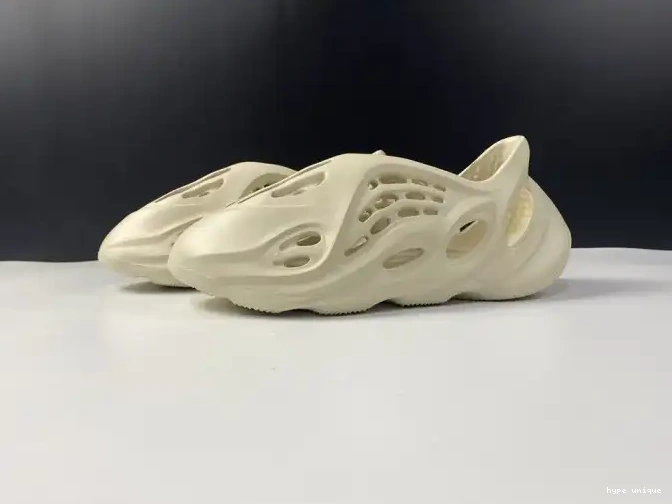 hype FY4567 Adidas RNNR Yeezy Foam Sand 0531